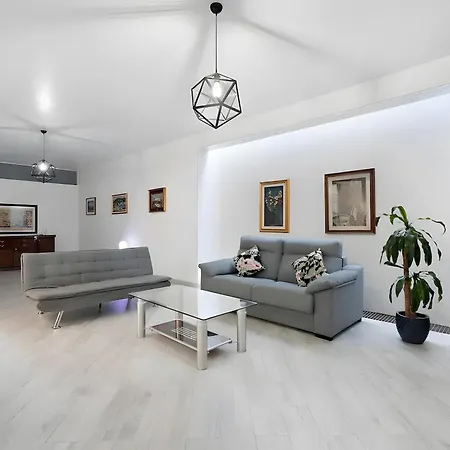 Luxury Duque Mi Sol * אדחה